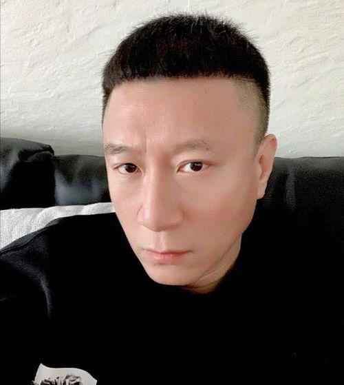 孙红雷吃瓜换脸视频播放,换脸技术太神奇！